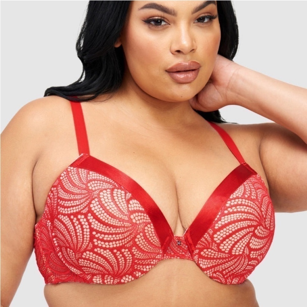 NWT Fredericks of Hollywood Exxtreme Cleavage Tuxedo Lace in Red
